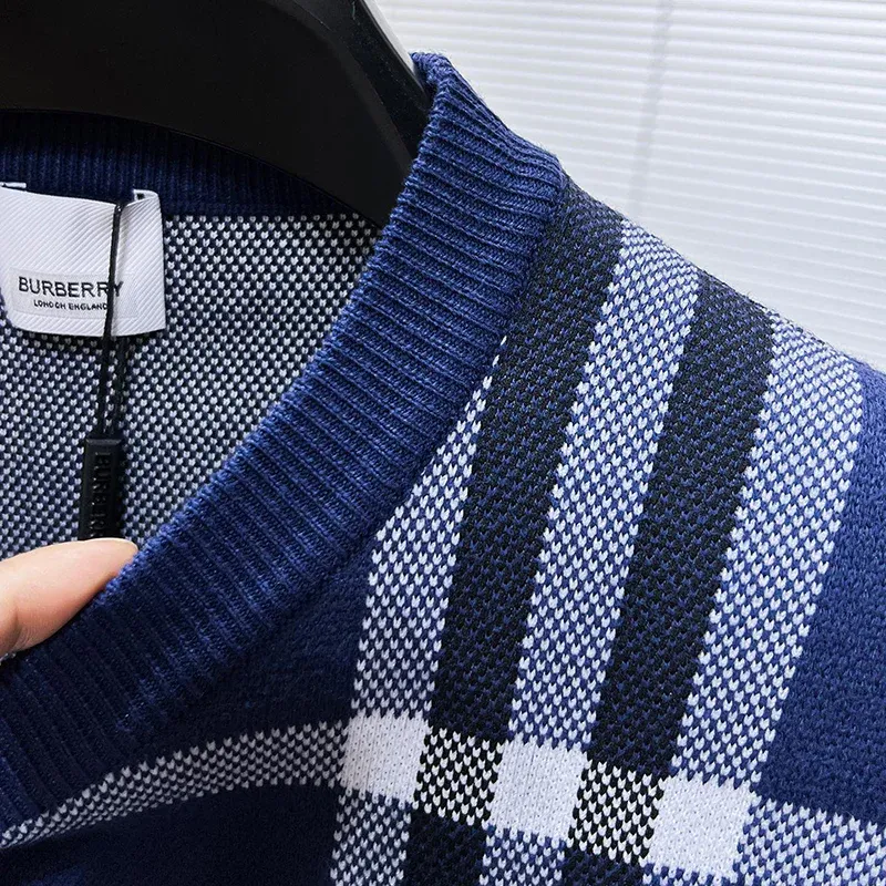 Men fashion knitted sweater