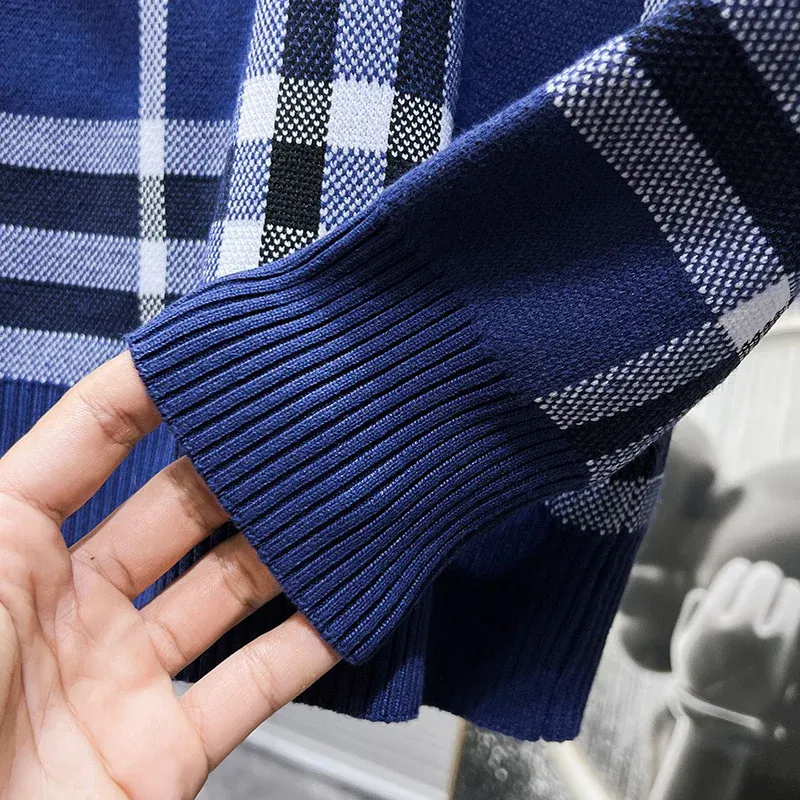 Men fashion knitted sweater