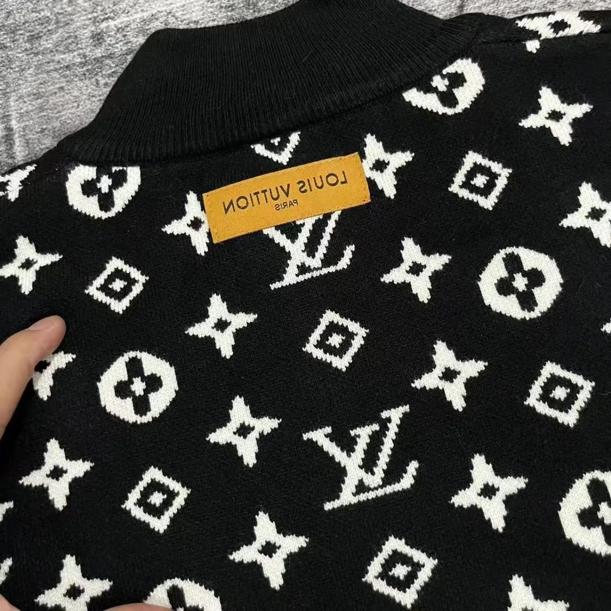 Autumn and winter slim fit white sweater casual stand collar pull-on knitted jacket PD0424101409