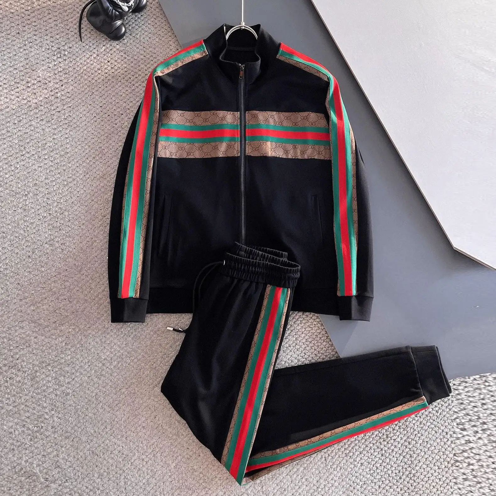 New high-quality sports kit