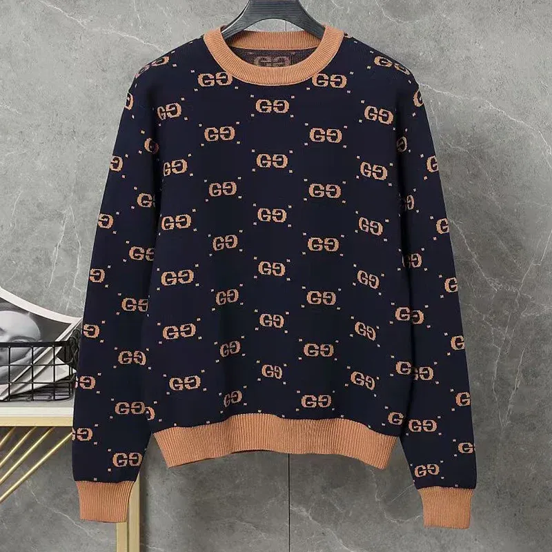 New round neck sweater