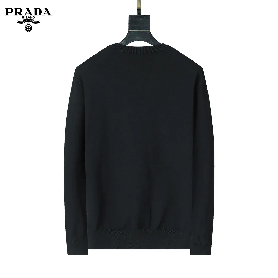 Handsome men's casual sweater
