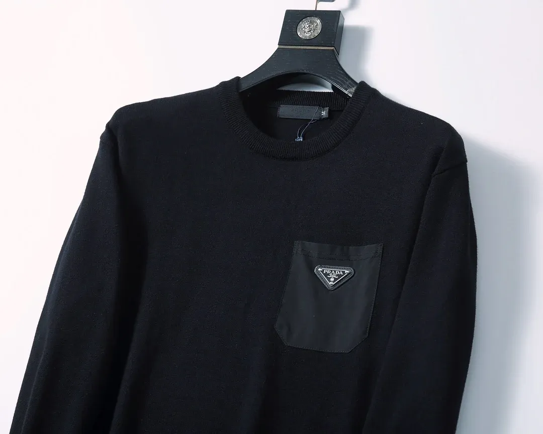 Handsome men's casual sweater