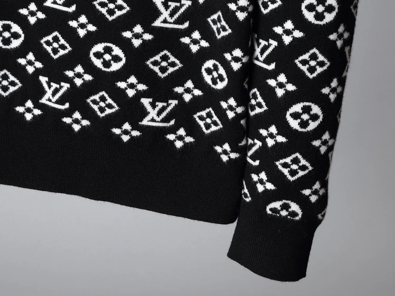 Men fashion knitted sweater