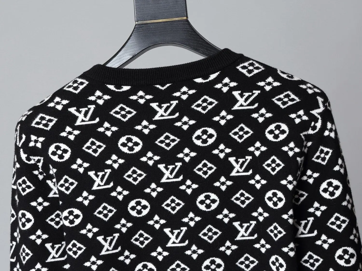 Men fashion knitted sweater