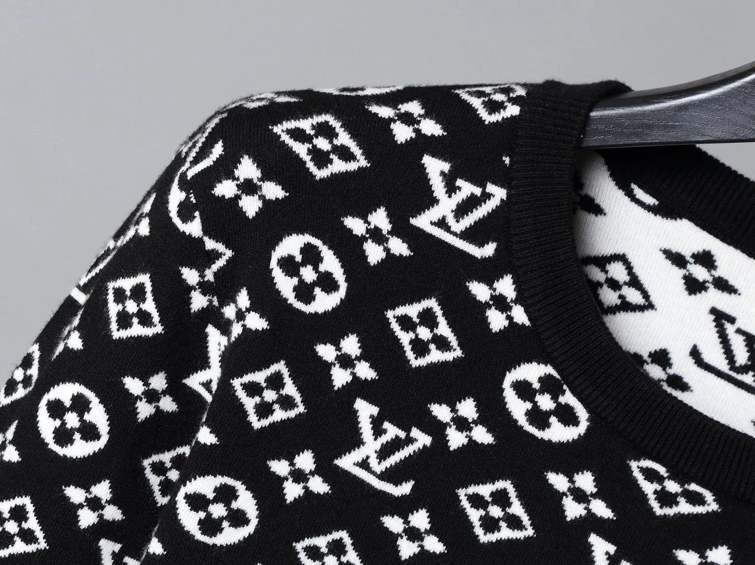 Men fashion knitted sweater