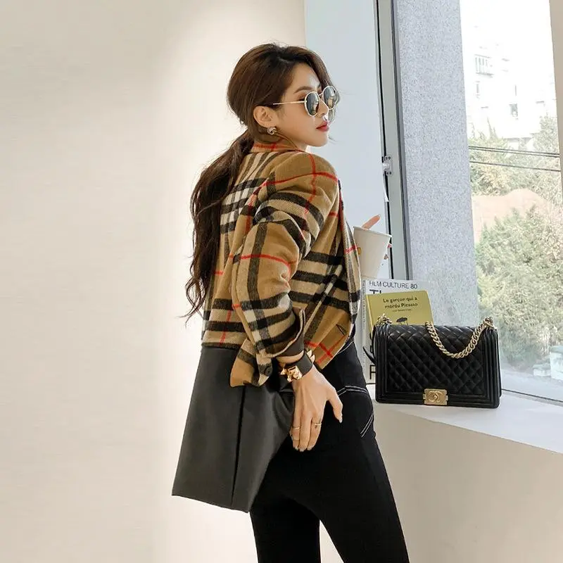 New Fashion Long Sleeved Plaid Woolen Jacket