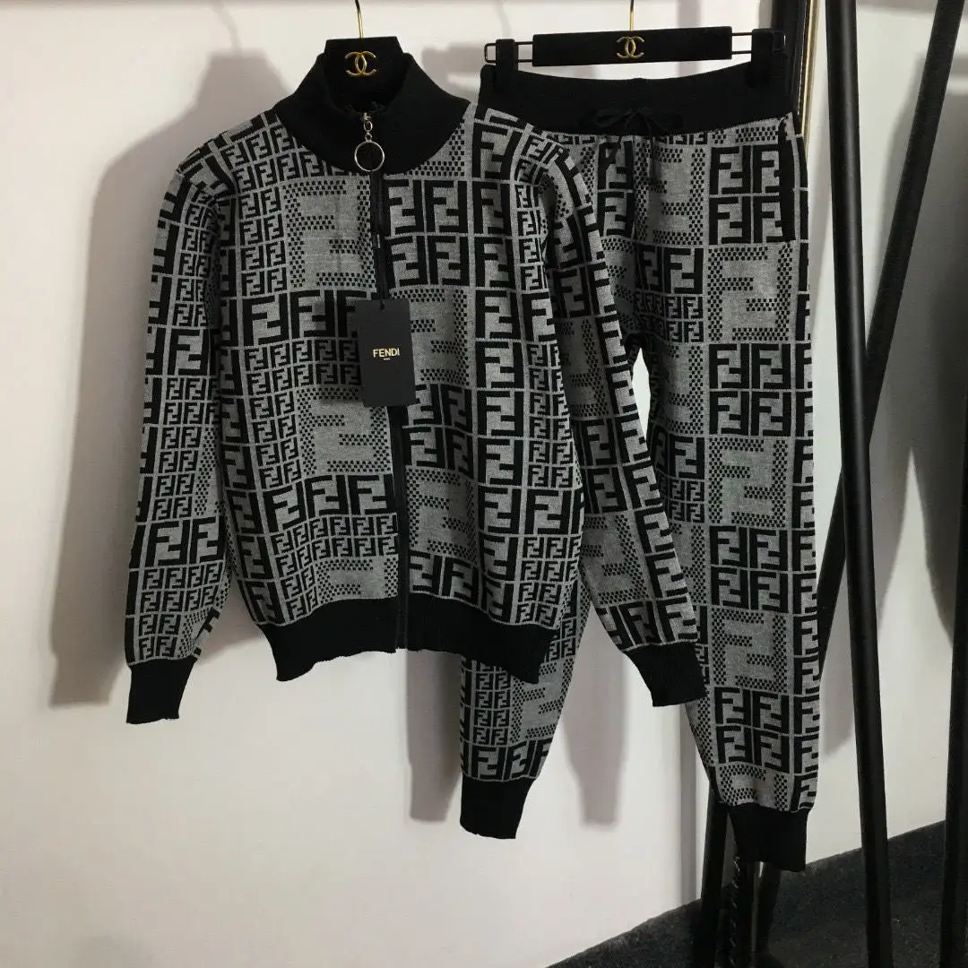 Fashion casual sports hooded knit suit