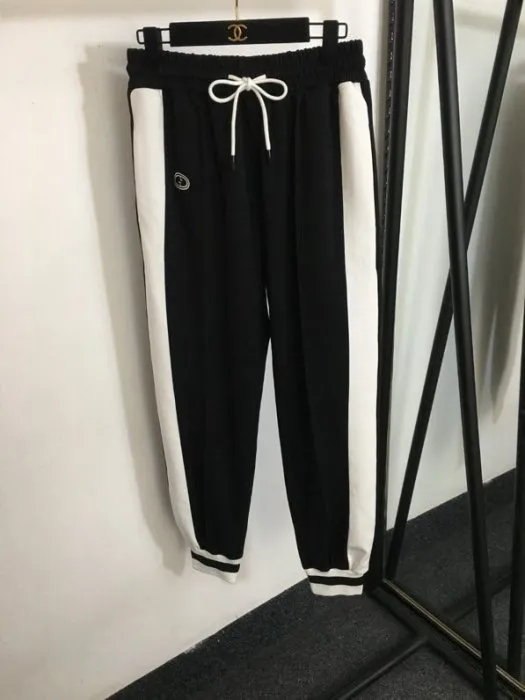 New fashion knitted casual cardigan hooded letter top knitted pencil pants two-piece suit