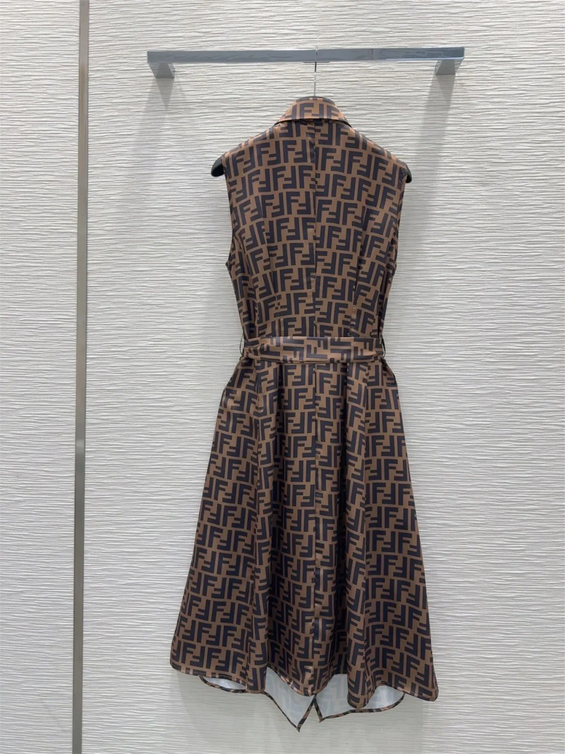 New Fashion Sleeveless Dress