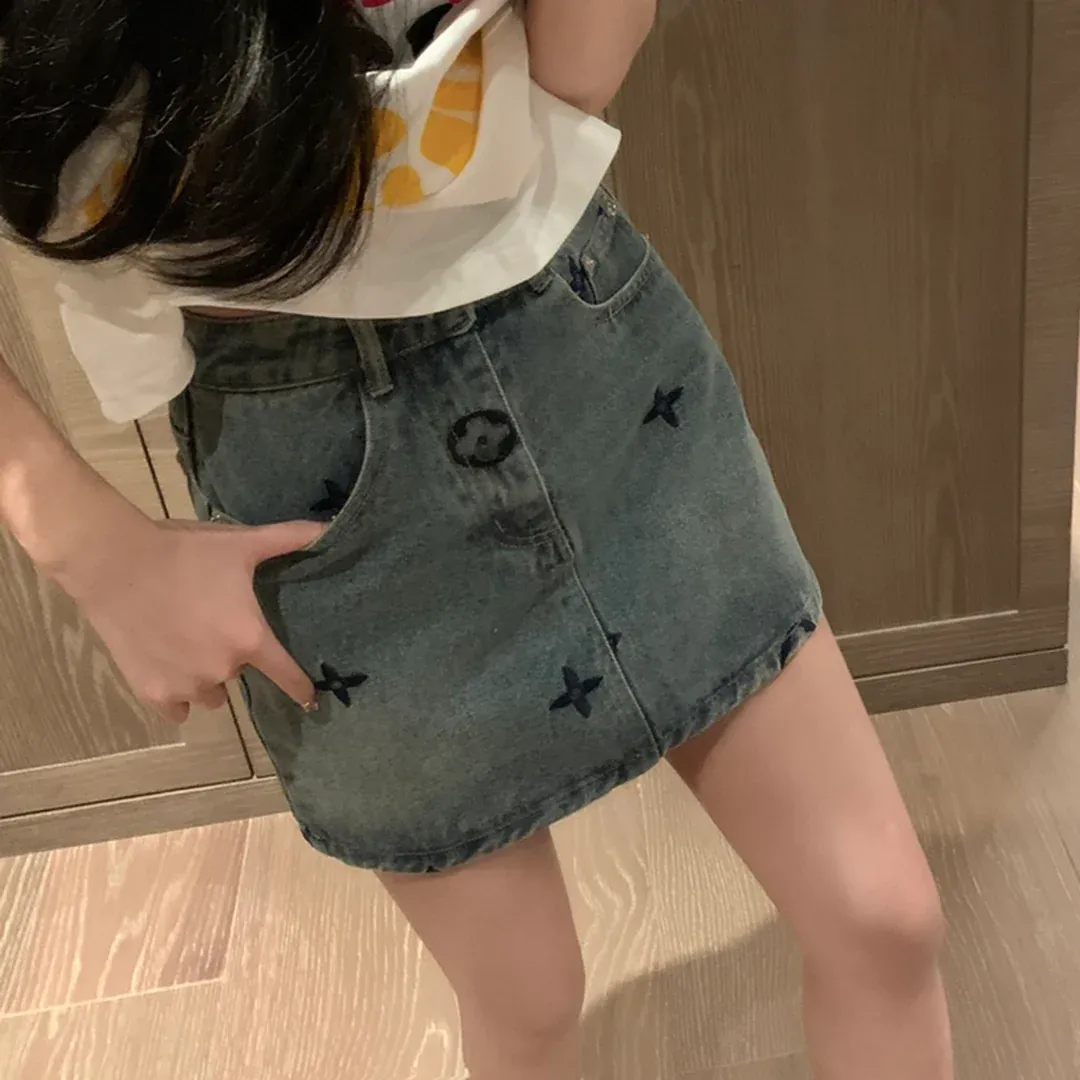 New fashion embroidered denim short skirt
