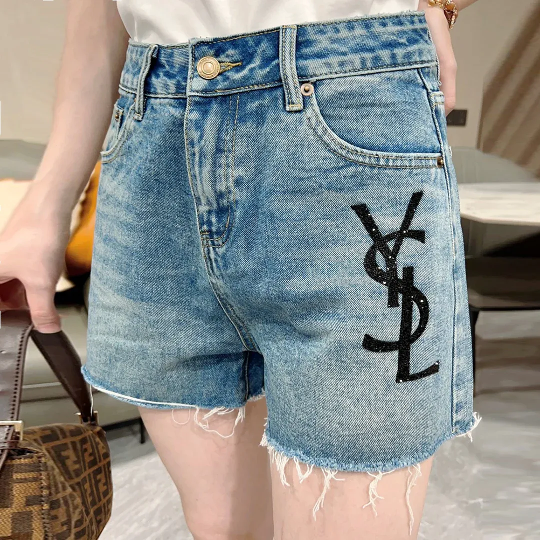 New fashion and versatile denim straight leg shorts