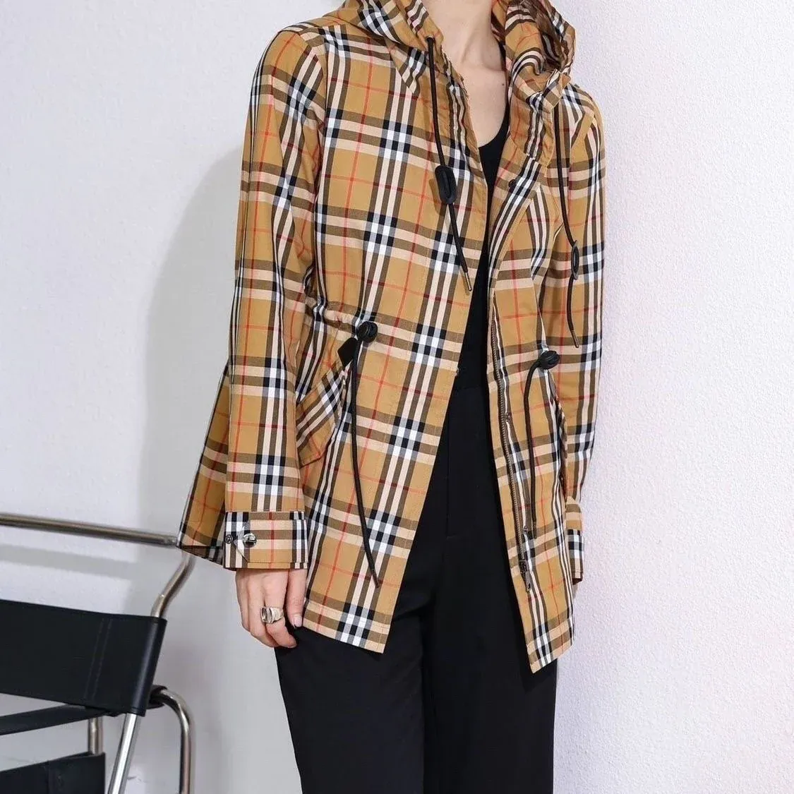Early spring new fashionable plaid hooded jacket