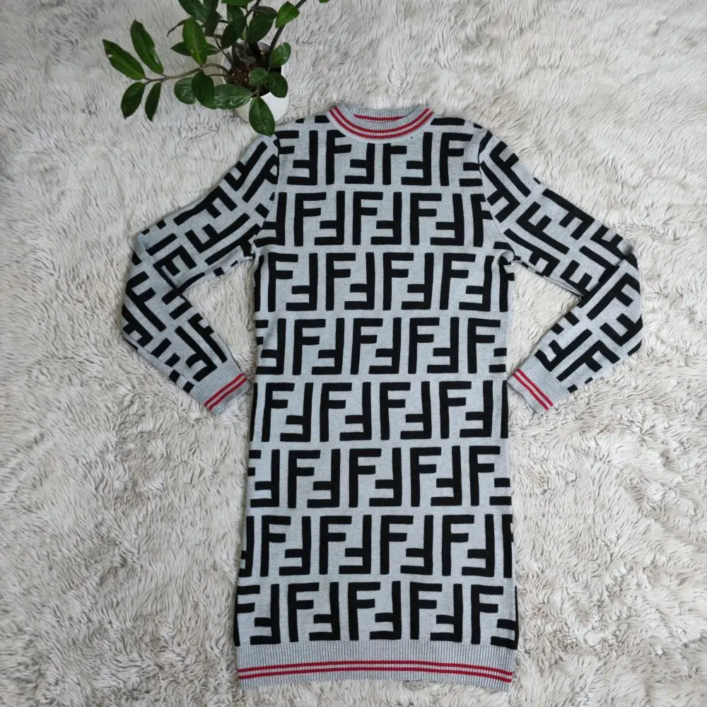 Women's hip-covering knitted sweater dress