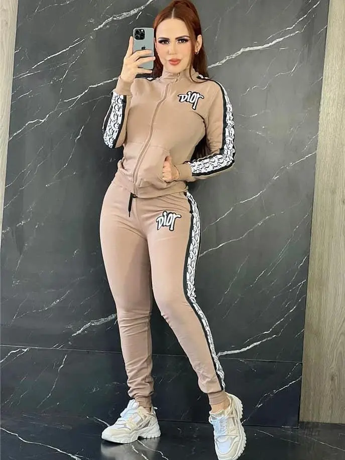 High collar stylish commuting print sports suit