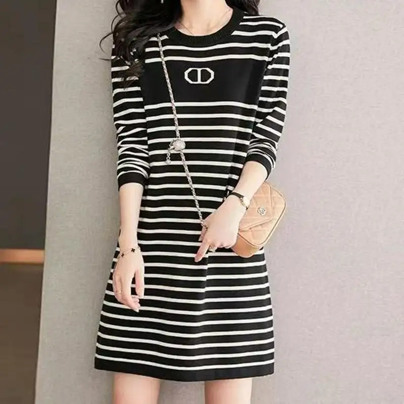 Fashion striped skirt