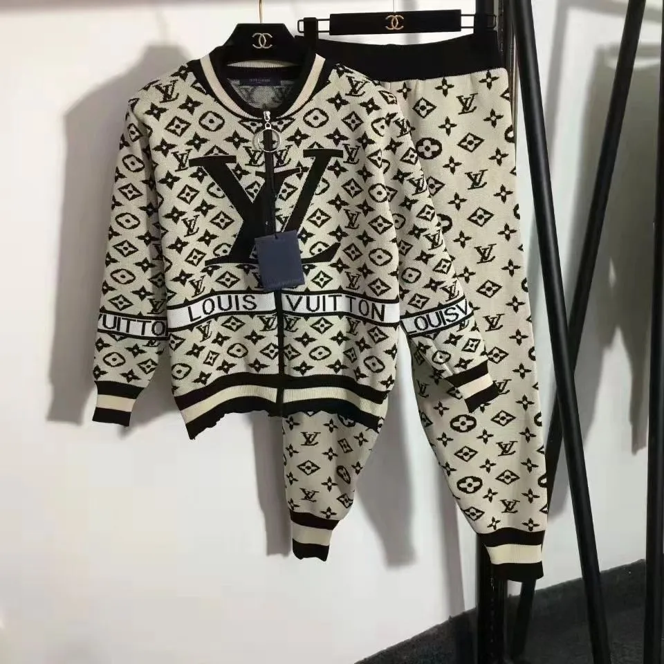 New fashion knitted casual cardigan hooded letter top + knitted pencil pants two-piece suit