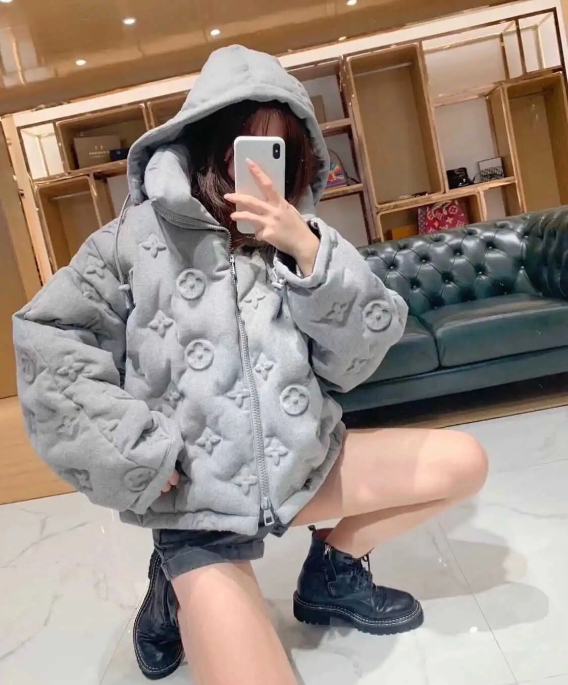 New Fashion Suit Jacket Embossing Process Down Jacket