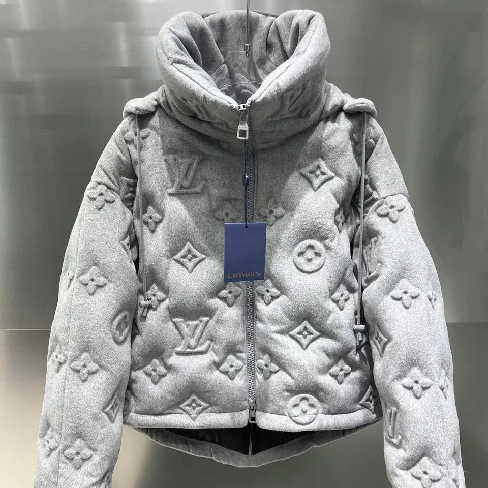 New Fashion Suit Jacket Embossing Process Down Jacket