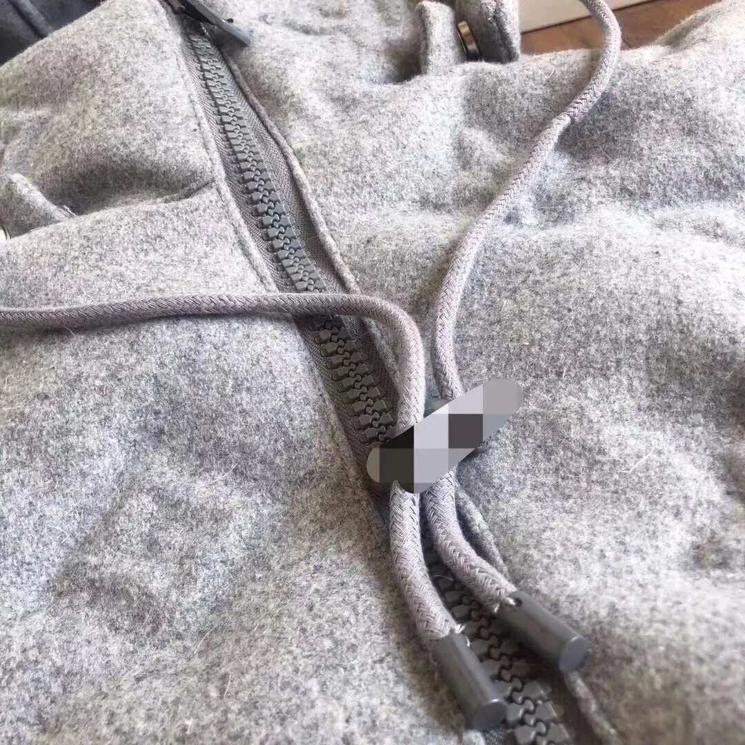 New Fashion Suit Jacket Embossing Process Down Jacket