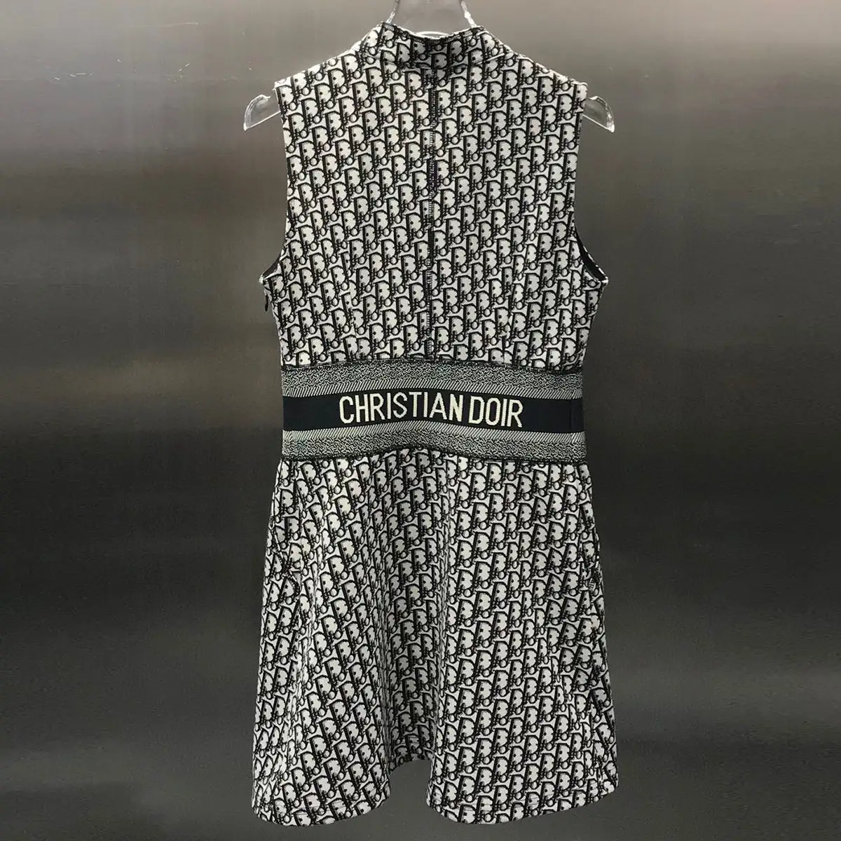 Presbyopia series dress