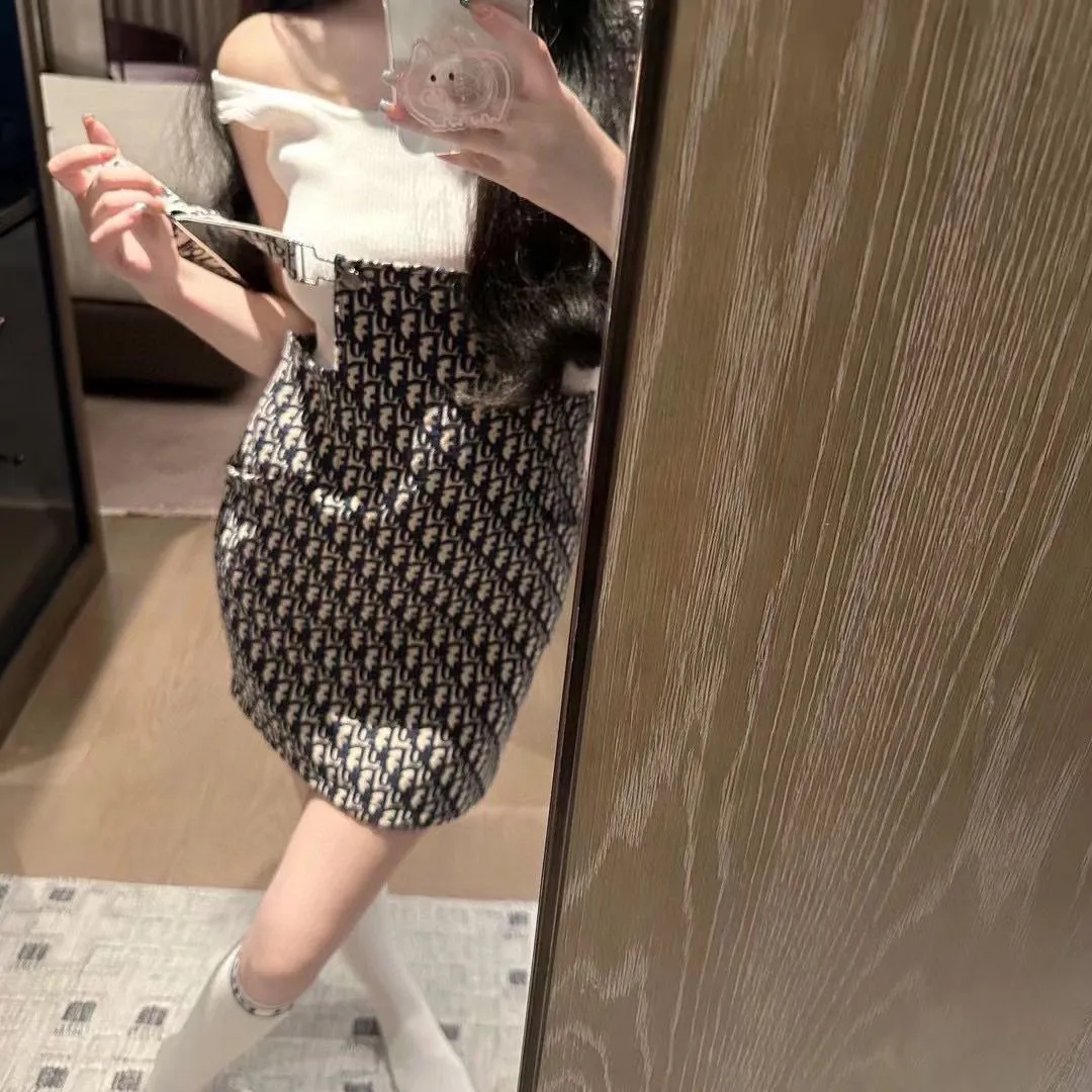 Fashion Printed suspenders dress bottoming shirt set