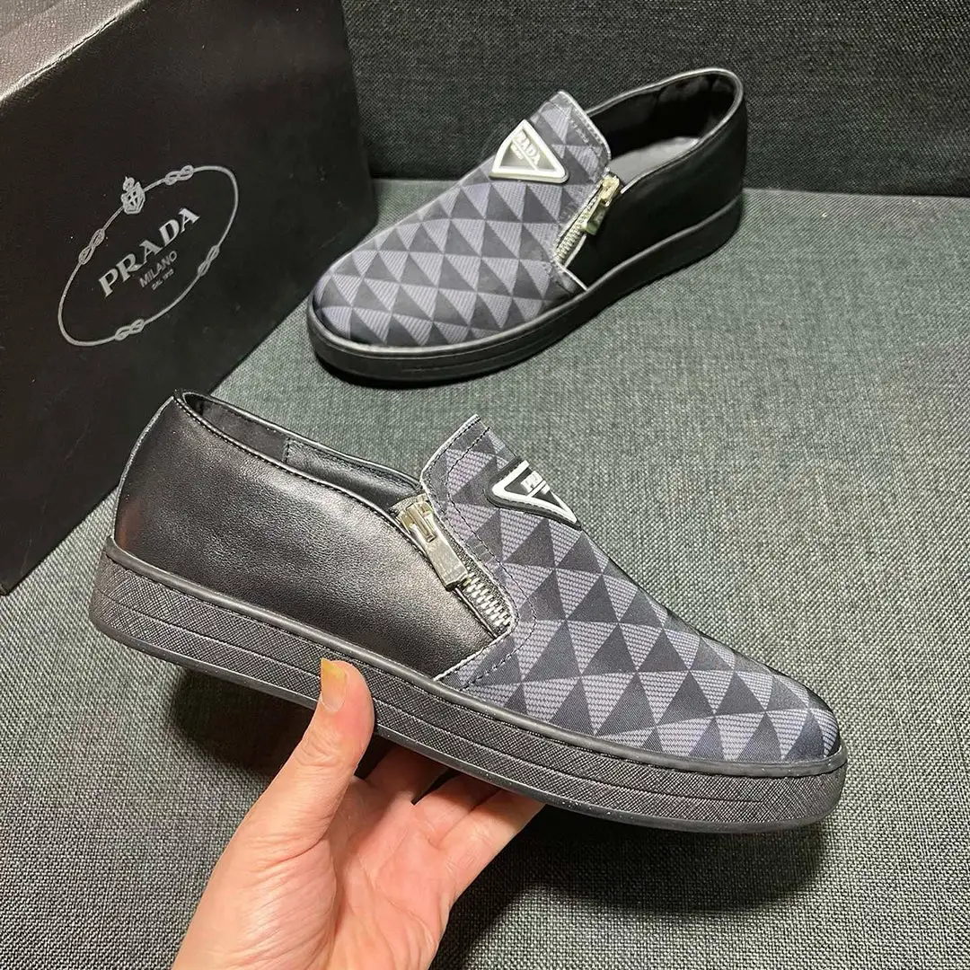 High quality fashion classic casual sneakers