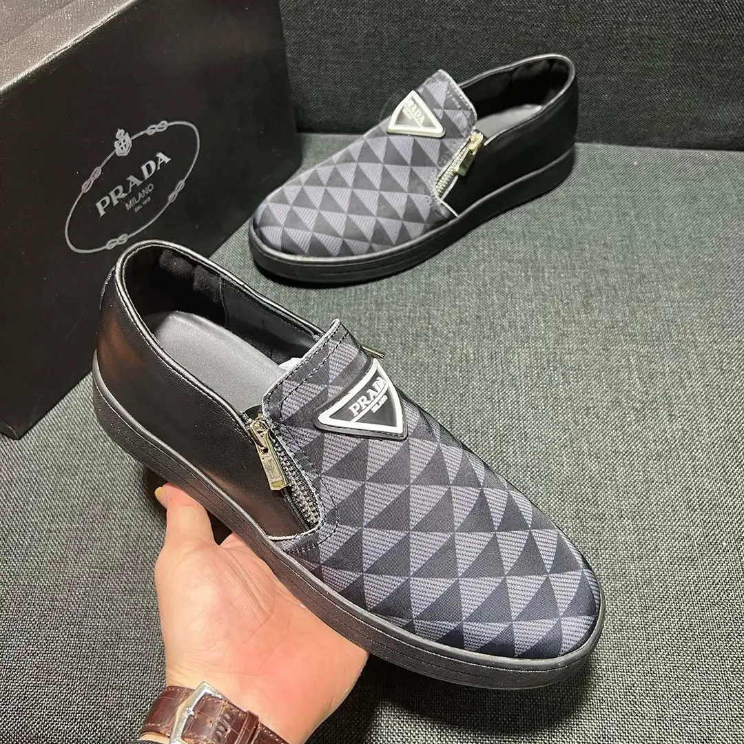 High quality fashion classic casual sneakers