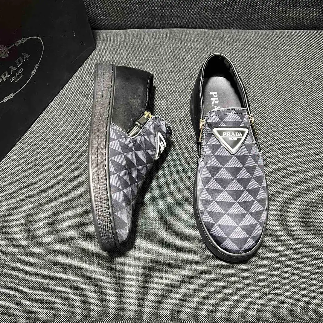 High quality fashion classic casual sneakers