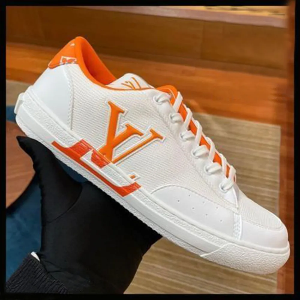 Trendy Vlogo fashion laceup sneakers