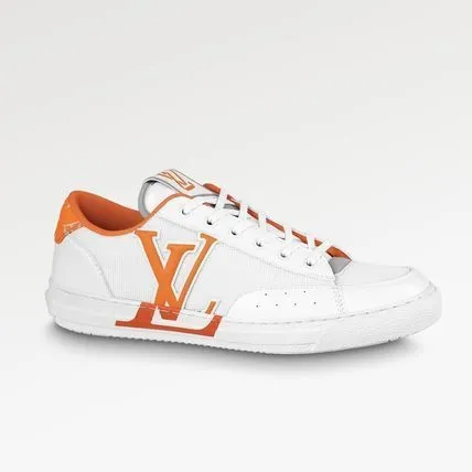 Trendy Vlogo fashion laceup sneakers