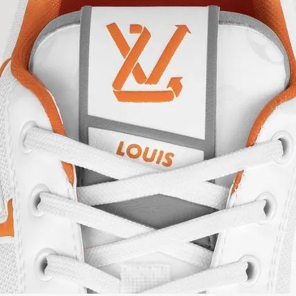 Trendy Vlogo fashion laceup sneakers