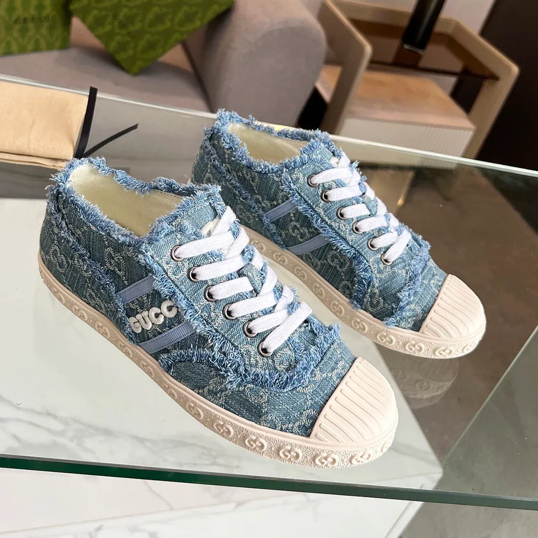 Ladies new fashion versatile sports sneakers