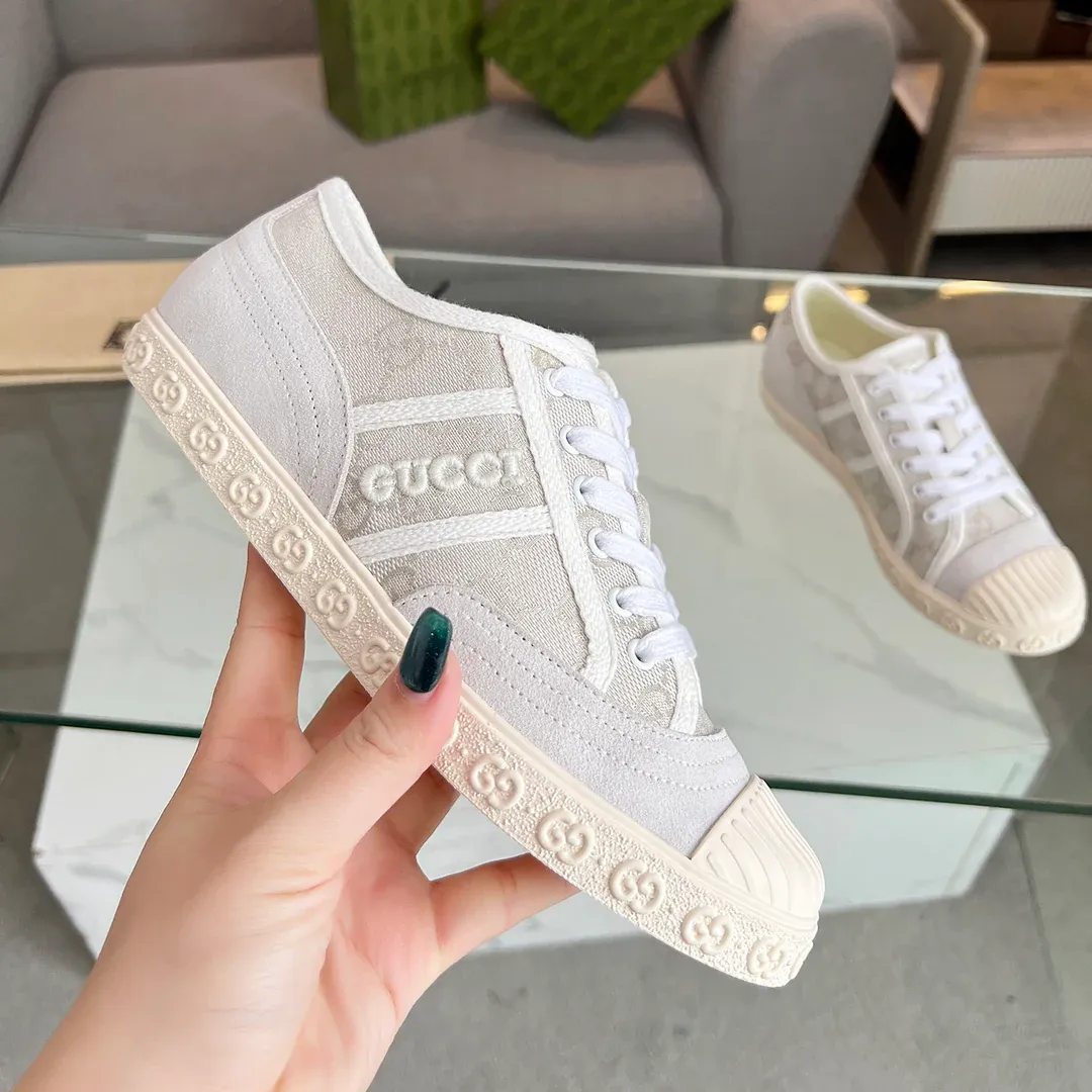 Ladies new fashion versatile sports sneakers