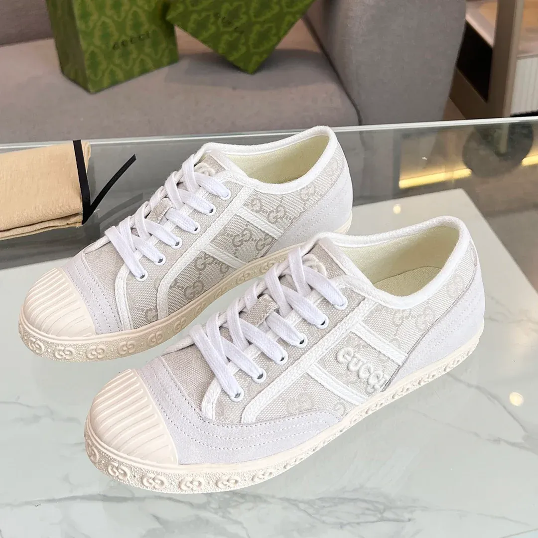 Ladies new fashion versatile sports sneakers