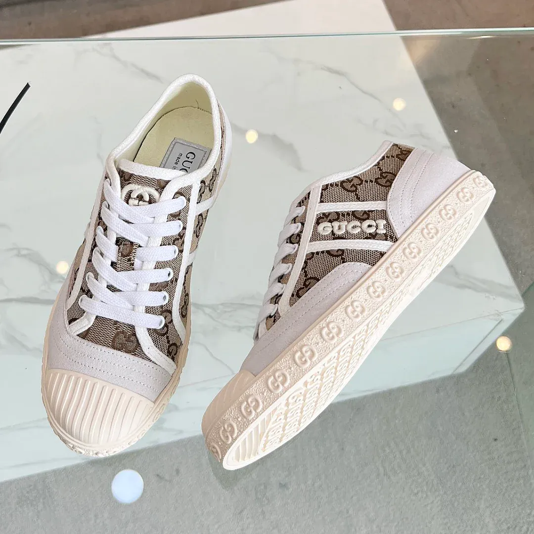 Ladies new fashion versatile sports sneakers