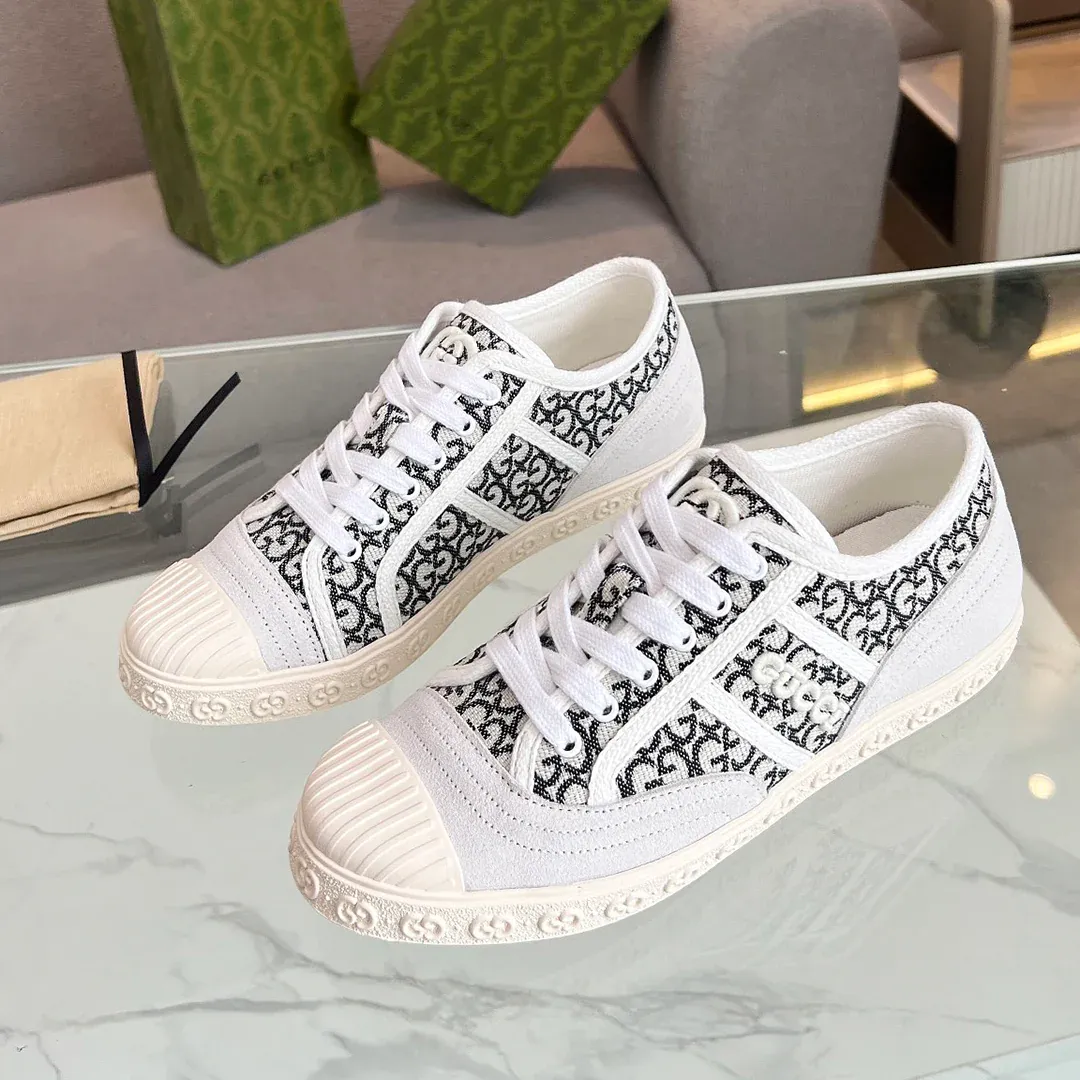 Ladies new fashion versatile sports sneakers