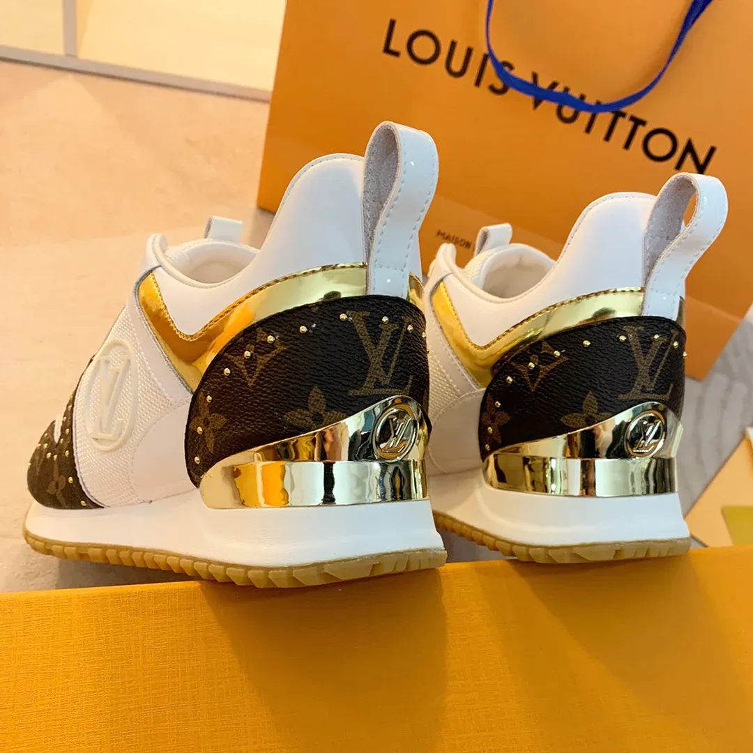 New fashion and versatile sports sneakers