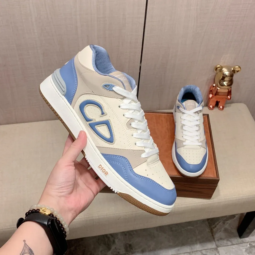 New fashion classic versatile sports sneakers