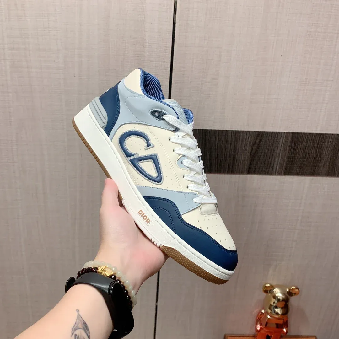 New fashion classic versatile sports sneakers