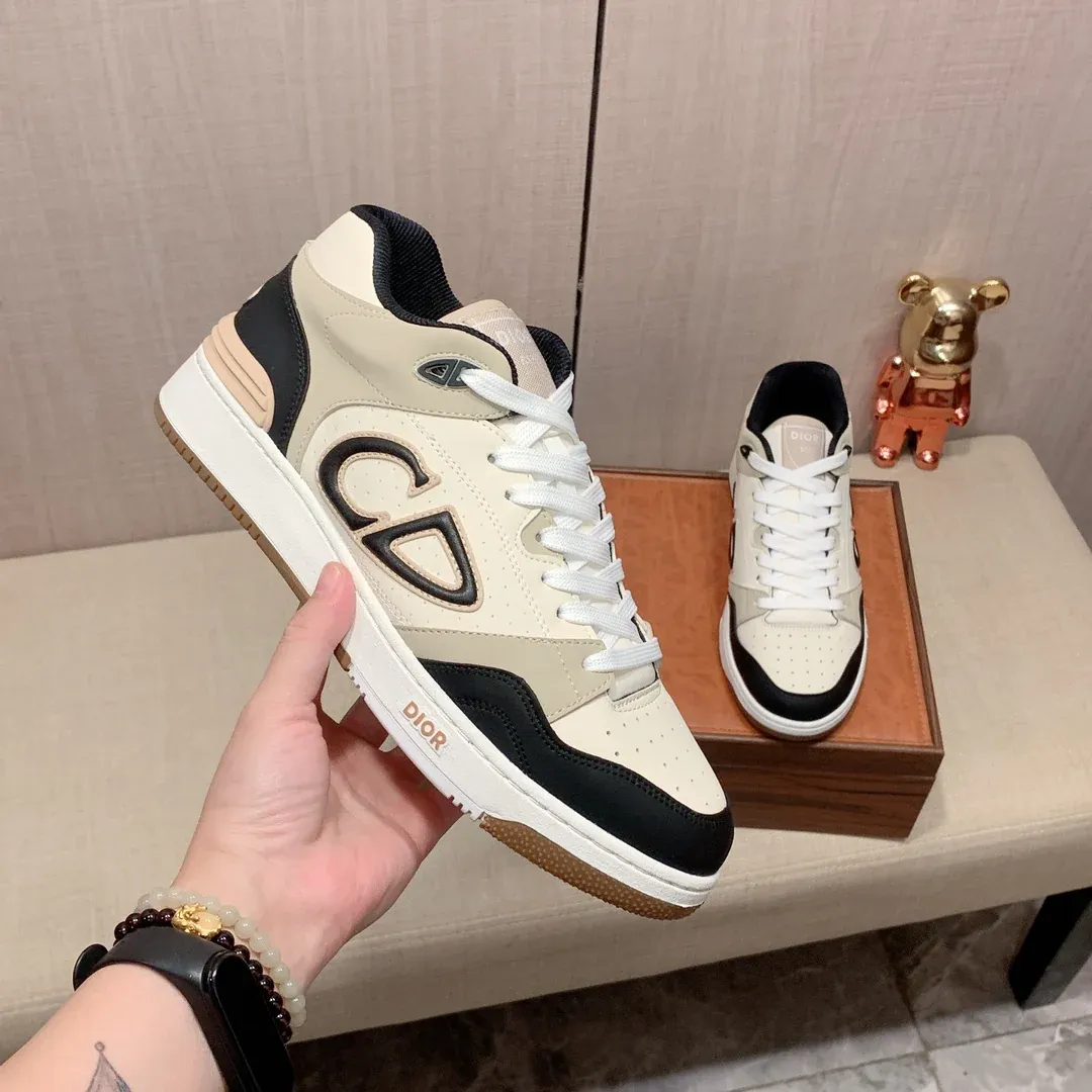 New fashion classic versatile sports sneakers