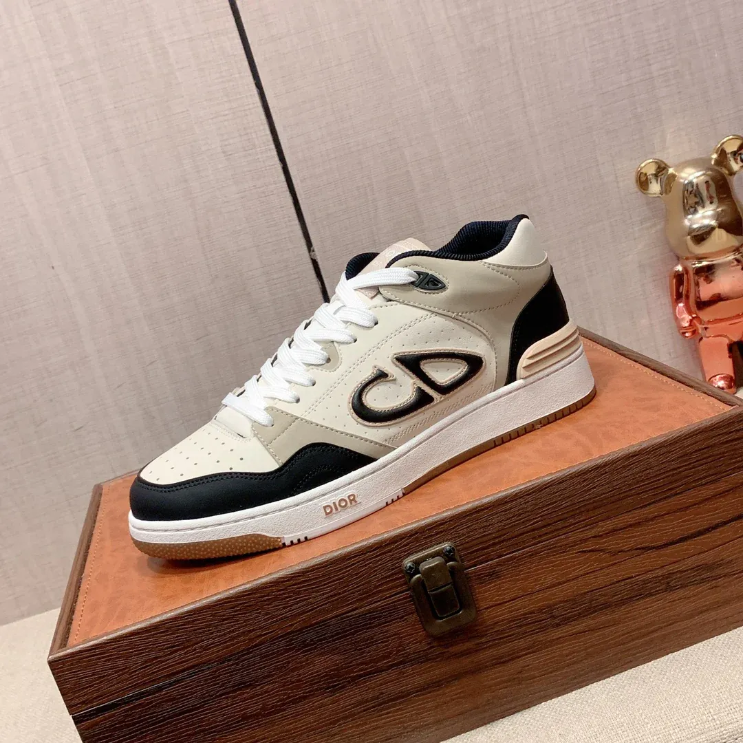 New fashion classic versatile sports sneakers