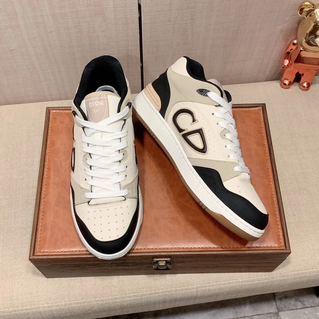 New fashion classic versatile sports sneakers