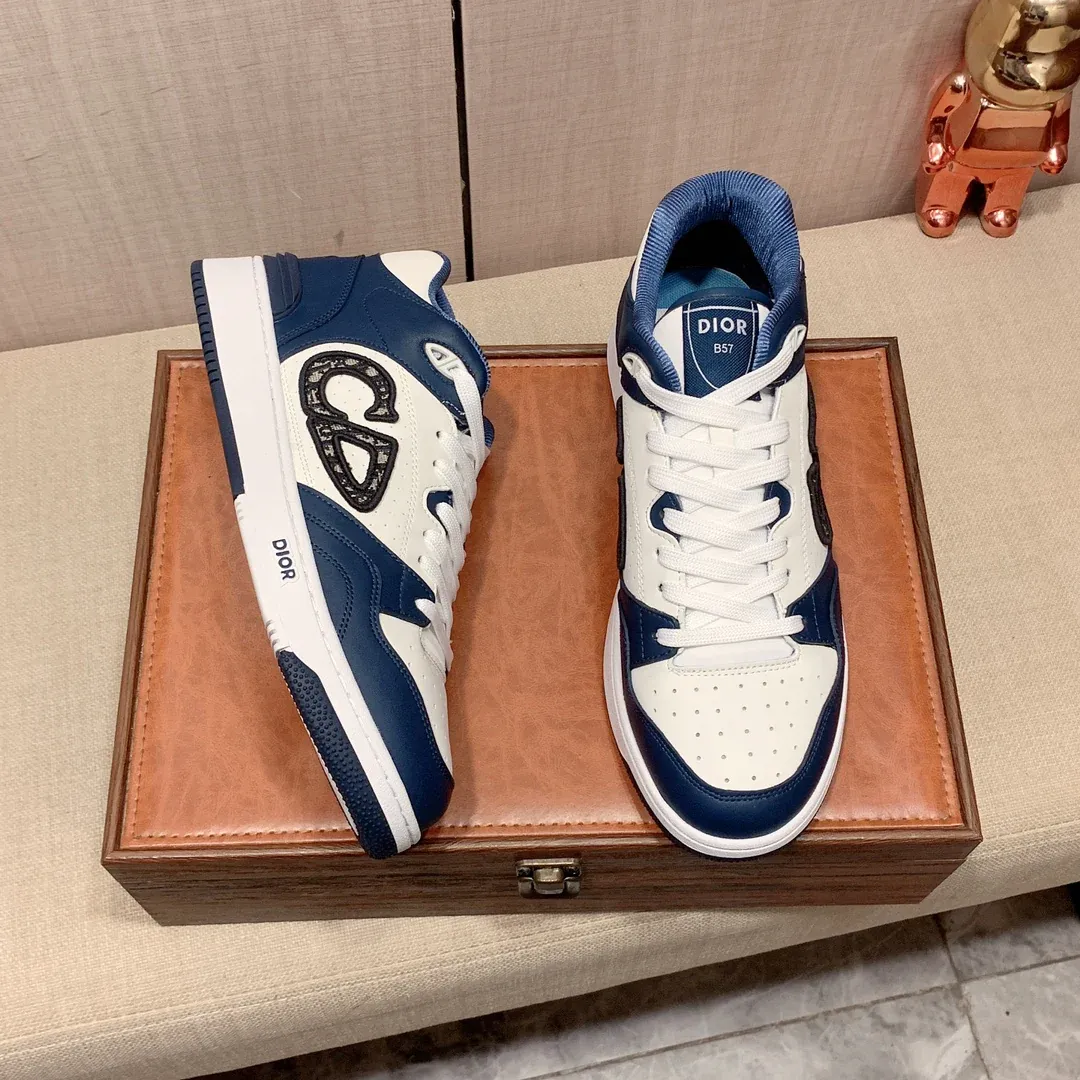 New fashion classic versatile sports sneakers