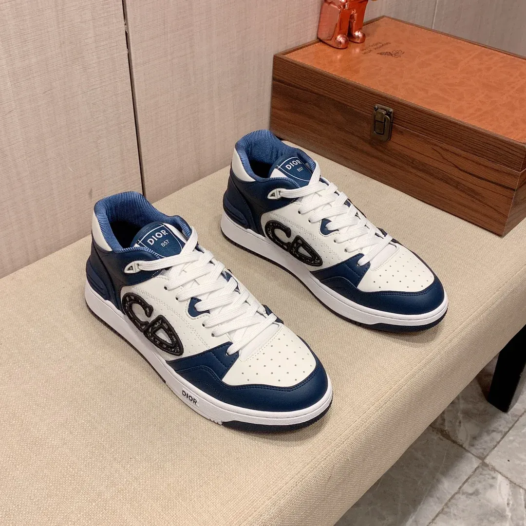 New fashion classic versatile sports sneakers