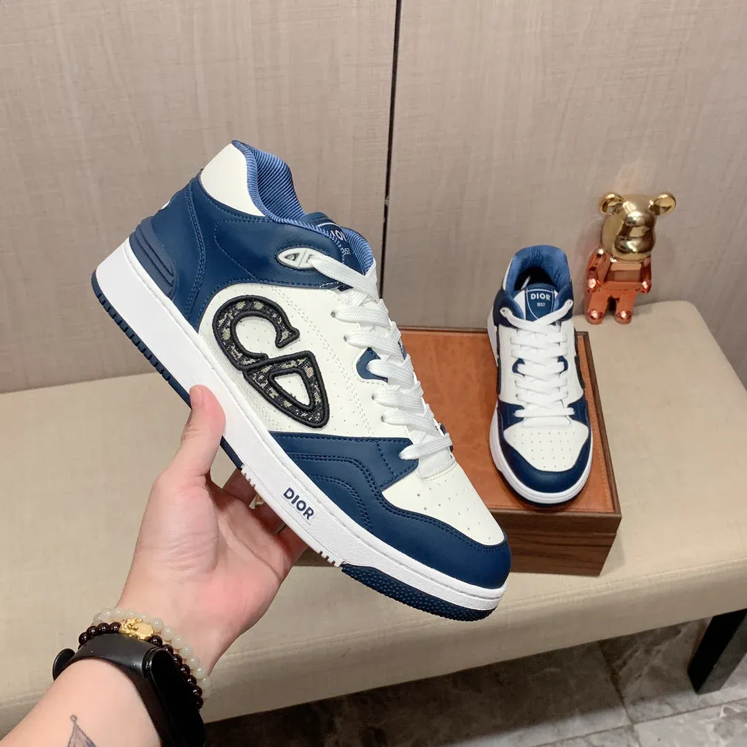 New fashion classic versatile sports sneakers