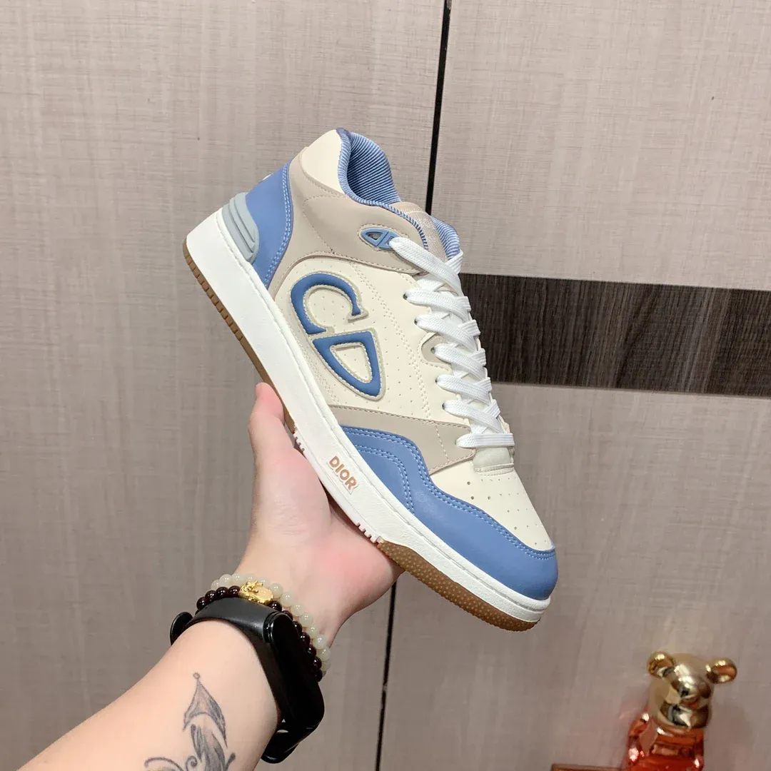 New fashion classic versatile sports sneakers