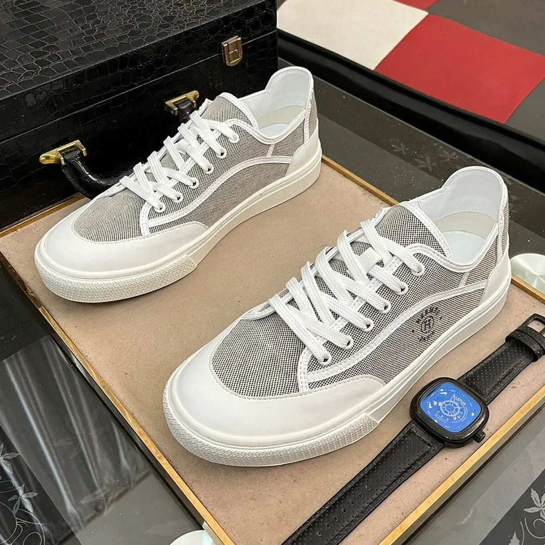 New fashionable and versatile men's sports sneakers