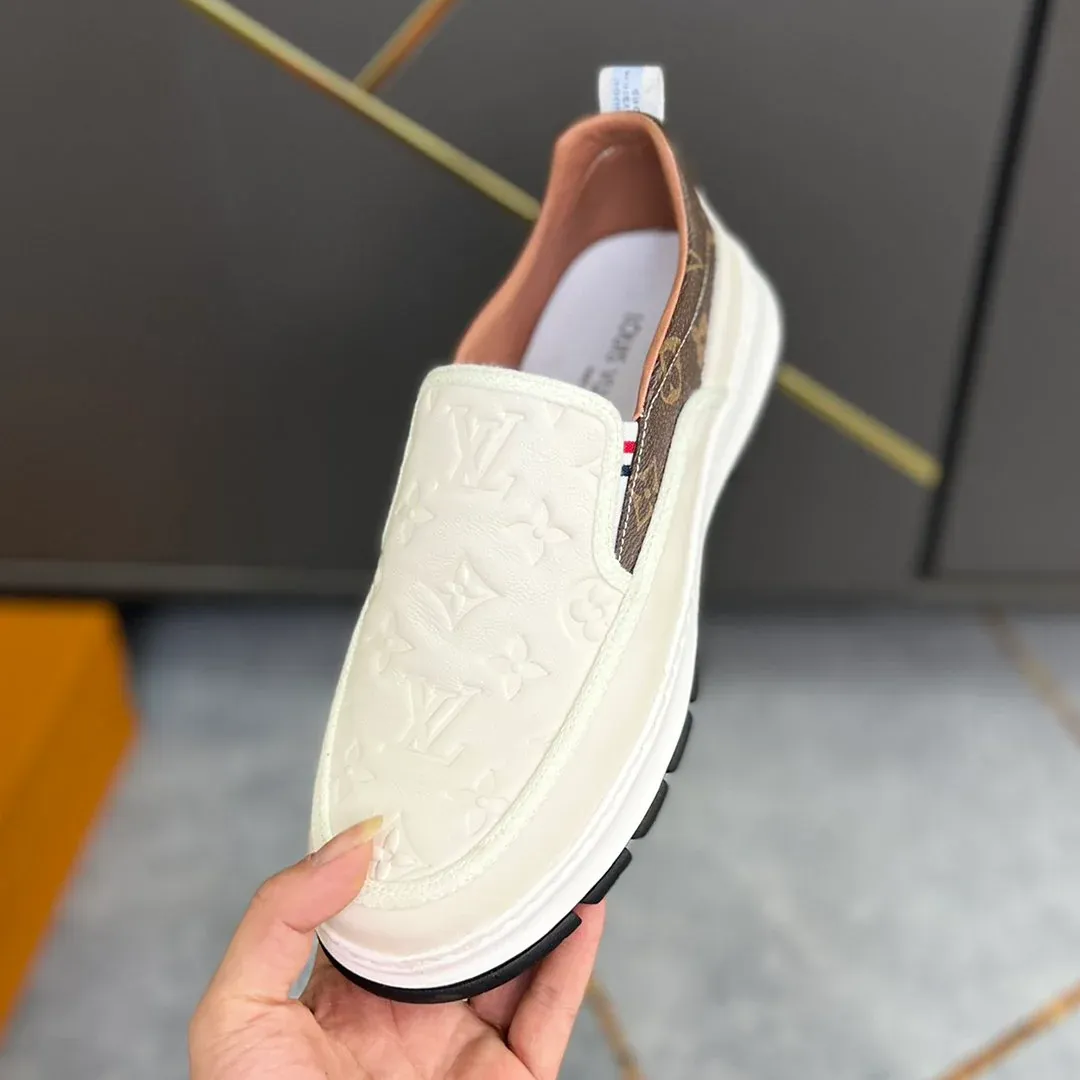 New fashion and versatile men's sports and casual shoes