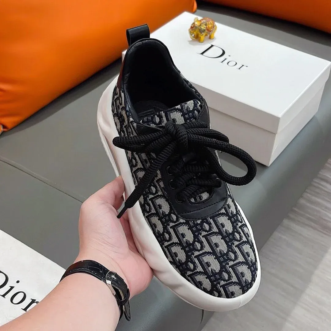 New fashionable and versatile casual sports shoes